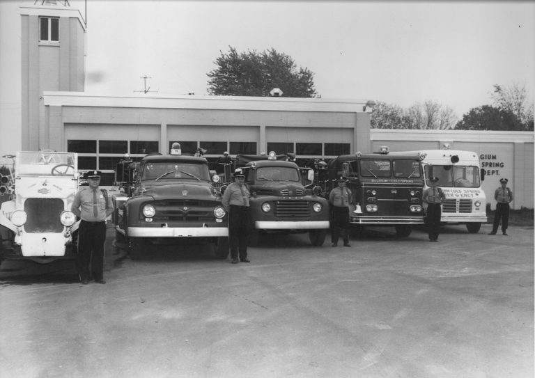 Station 1 With Drivers (1969)